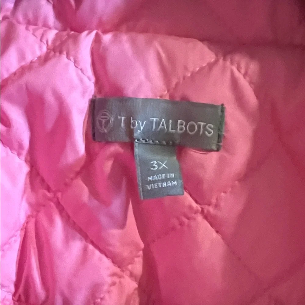 ❄️Coat Sale❄️ T by Talbots Pink Quilted Vest. - Picture 2 of 5